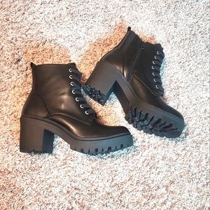 **New** Chunky Lace Up Hiker bootie